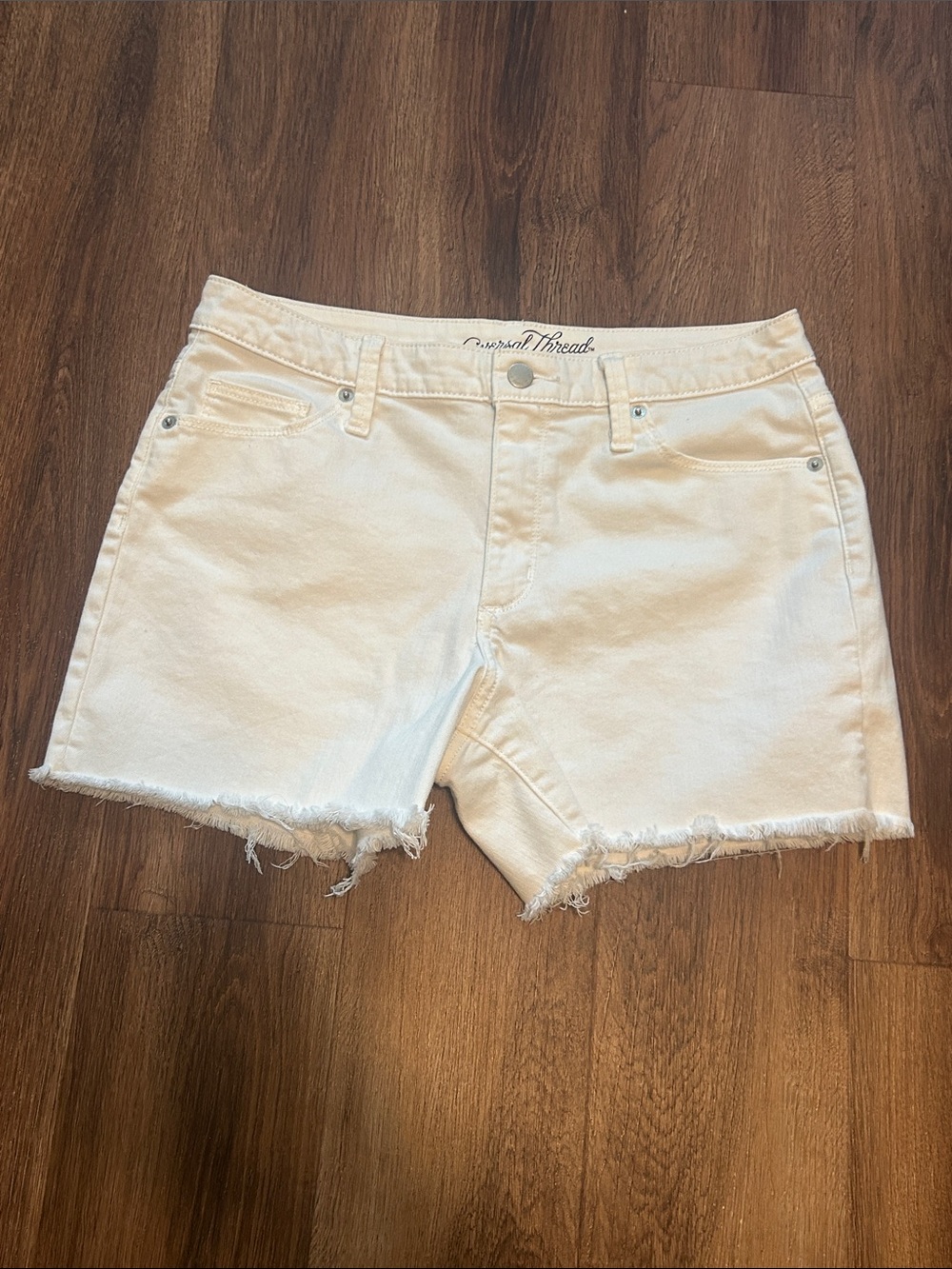Universal Thread Casual White Denim Cutoff Shorts 8 / 29R